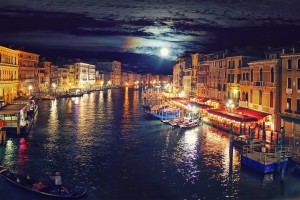 世界拳击超级夜：重量级对决吸粉无数，世界拳击超级系列赛